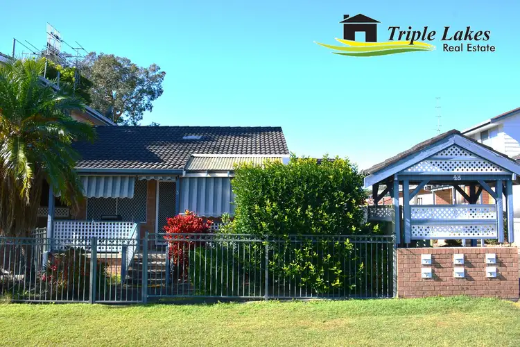 Second view of Homely unit listing, 3/46-48 Natuna Avenue, Budgewoi NSW 2262