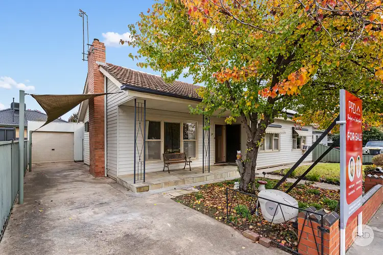24 Derna Court, Golden Square VIC 3555