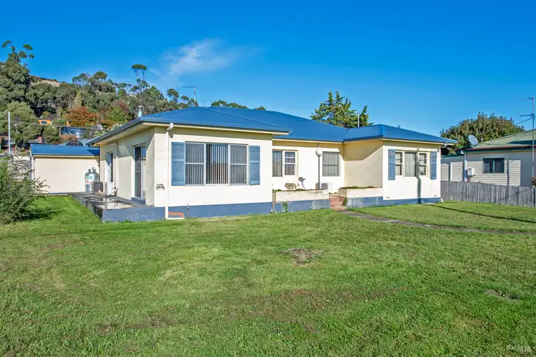 100 Leven Street, Ulverstone TAS 7315
