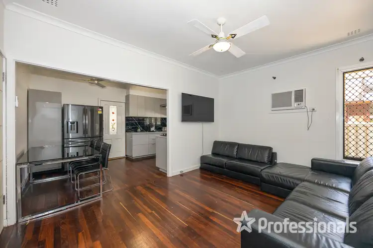Fifth view of Homely semi-detached listing, 648 Wanneroo Road, Balga WA 6061