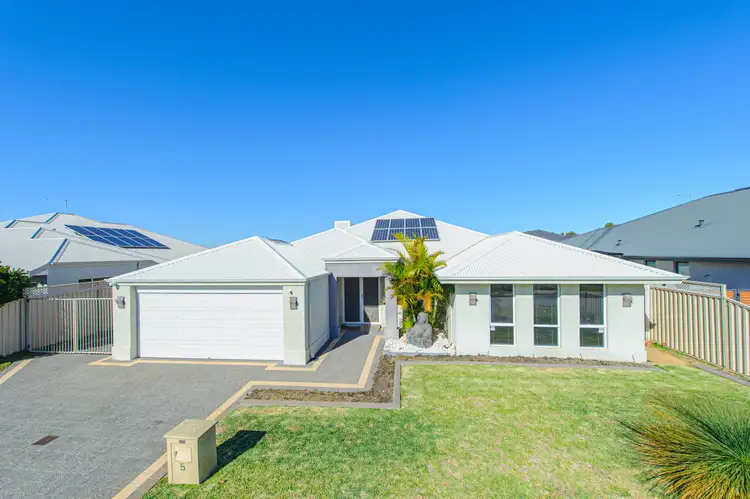5 Fiore Court, Lake Coogee WA 6166