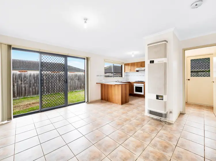 Fifth view of Homely house listing, 10 Merribah Way, Cranbourne West VIC 3977