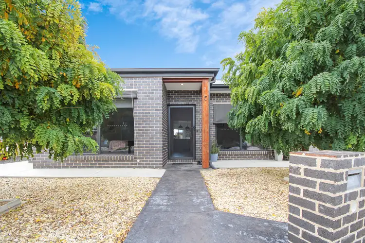 5 Hogan Court, Horsham VIC 3400