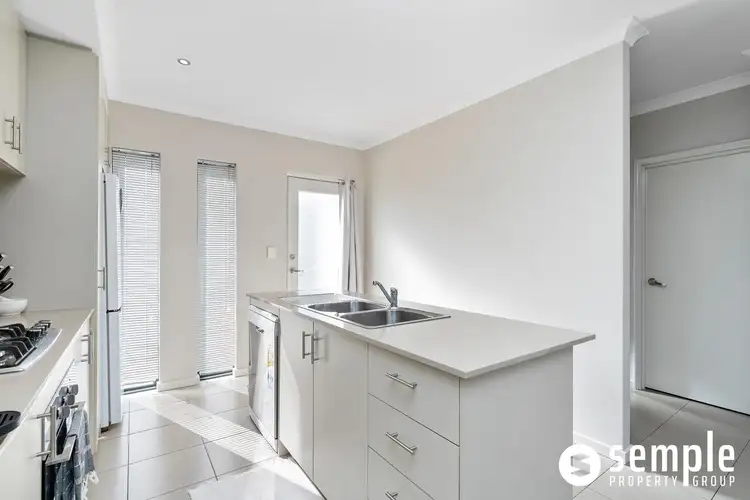 Sixth view of Homely house listing, 16/1 Lomax Court, Beeliar WA 6164