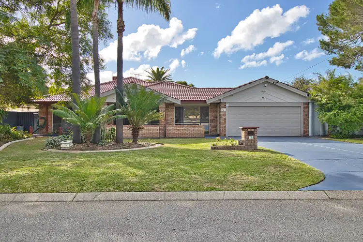 2 Falcon Street, Rockingham WA 6168