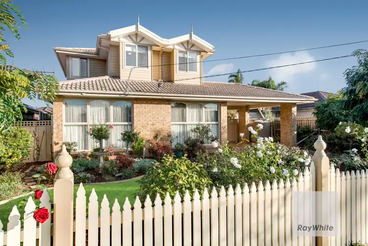 54 Elmhurst Road, Gladstone Park VIC 3043