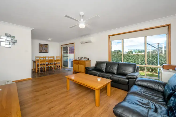 Fourth view of Homely house listing, 2/4 Pondee Place, Toronto NSW 2283