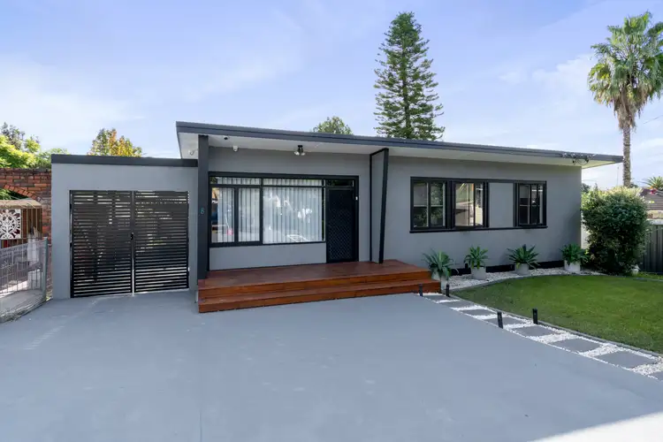 8 Leo Avenue, Lurnea NSW 2170