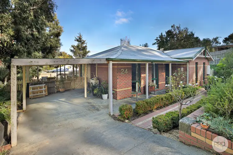 24 Burke Street, Creswick VIC 3363