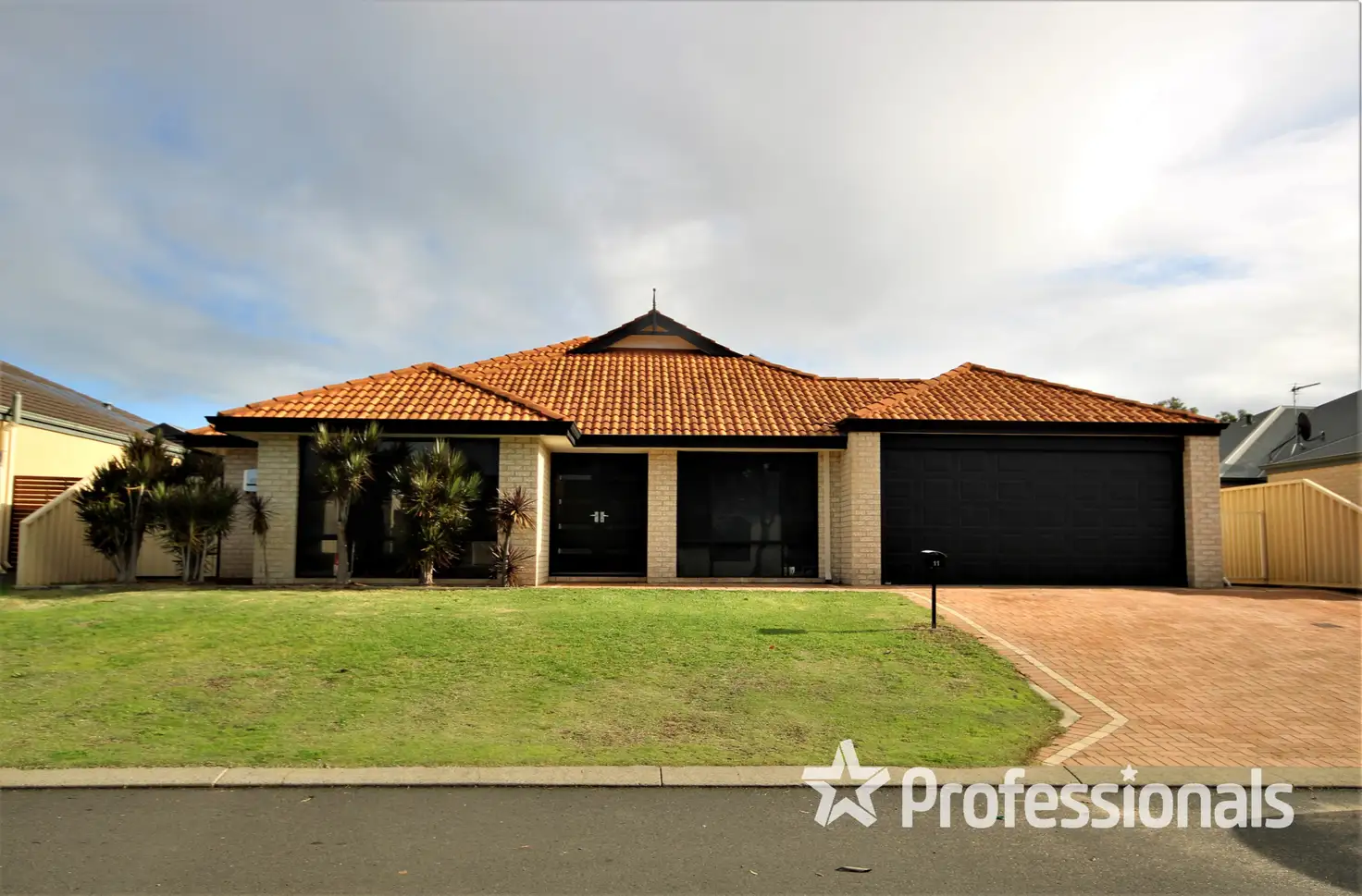Main view of Homely house listing, 11 Berkeley View, Millbridge WA 6232