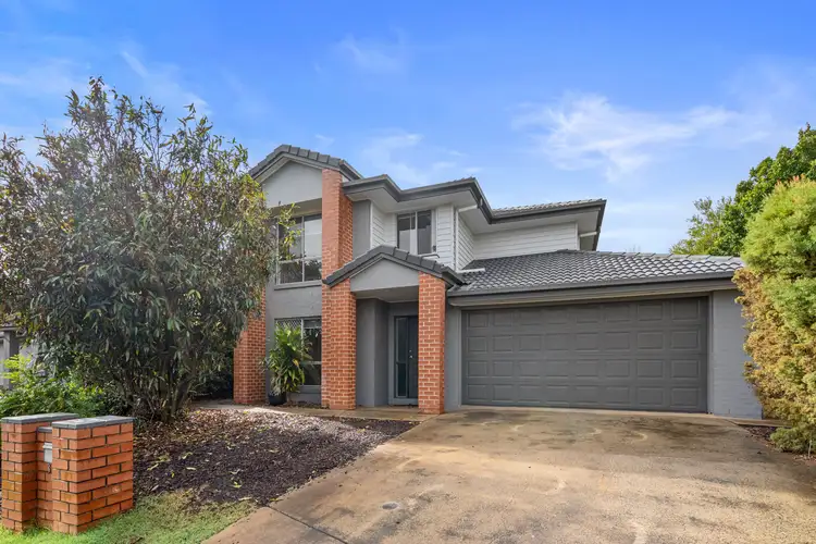 33 Shaw Place, Redland Bay QLD 4165