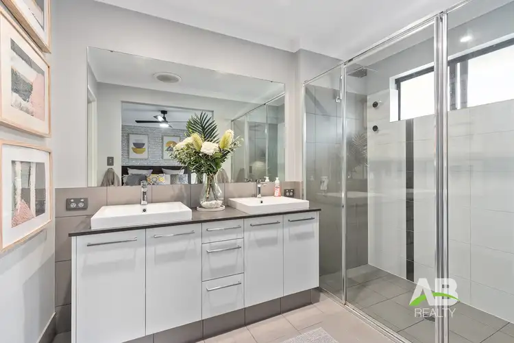 Fifth view of Homely house listing, 33 Nandina Avenue, Sinagra WA 6065