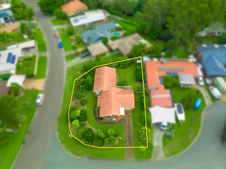 Second view of Homely house listing, 2 Maldon Court, Helensvale QLD 4212