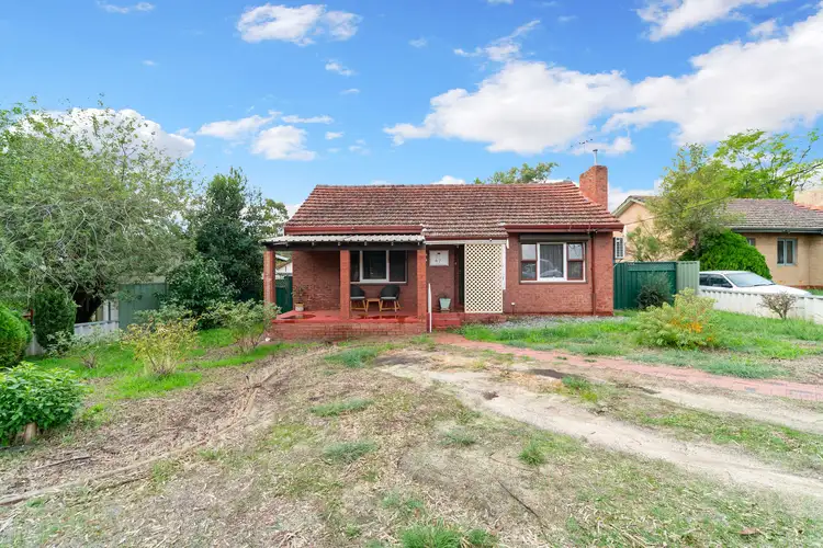 35 Jinda Road, Koongamia WA 6056