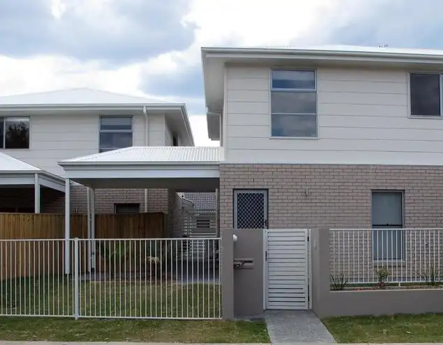 Unit 2/4 Tea Trees Avenue, Springfield Lakes QLD 4300