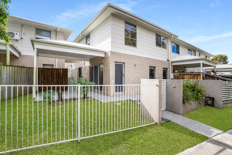 Unit 2/4 Tea Trees Avenue, Springfield Lakes QLD 4300