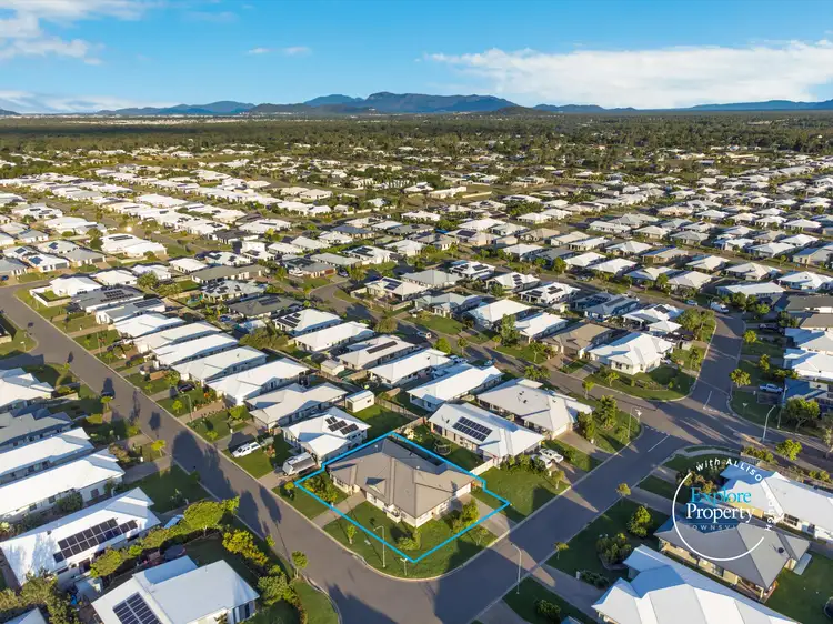 Main view of Homely block of units listing, 6 Cassinia Street, Mount Low QLD 4818