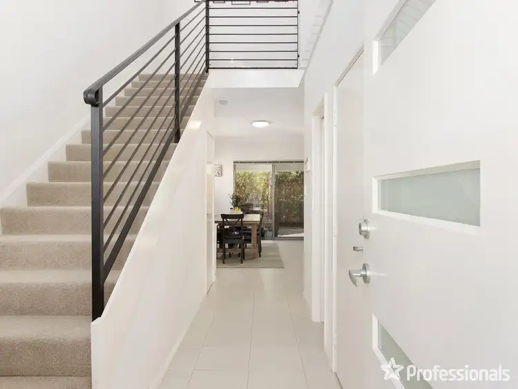 Second view of Homely townhouse listing, 19/2 Louvre Way, Baldivis WA 6171