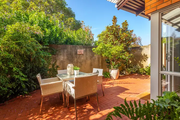 Fifth view of Homely villa listing, 2/11 Bindaring Parade, Claremont WA 6010