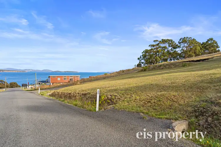 8 Norfolk Crescent, Primrose Sands TAS 7173