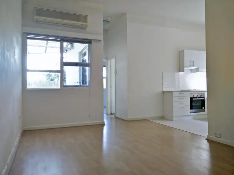 GF Unit, 220A Norton Street