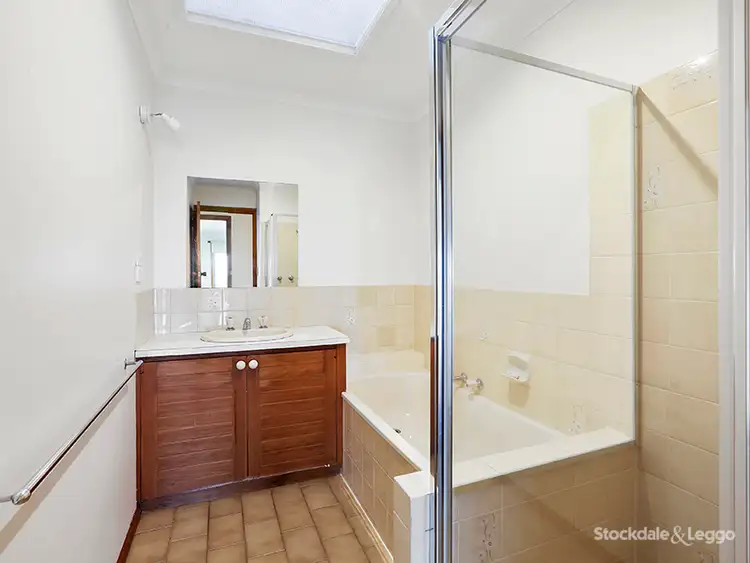 Fifth view of Homely unit listing, 1/34A Reigate Road, Highton VIC 3216