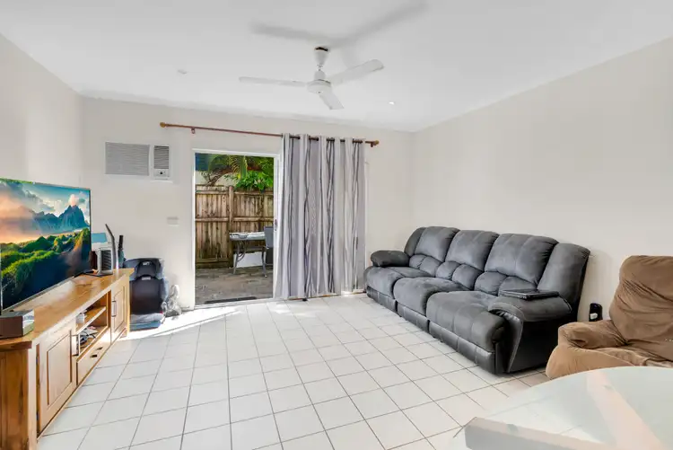 Fourth view of Homely townhouse listing, 2/462-464 Mccoombe Street, Mooroobool QLD 4870