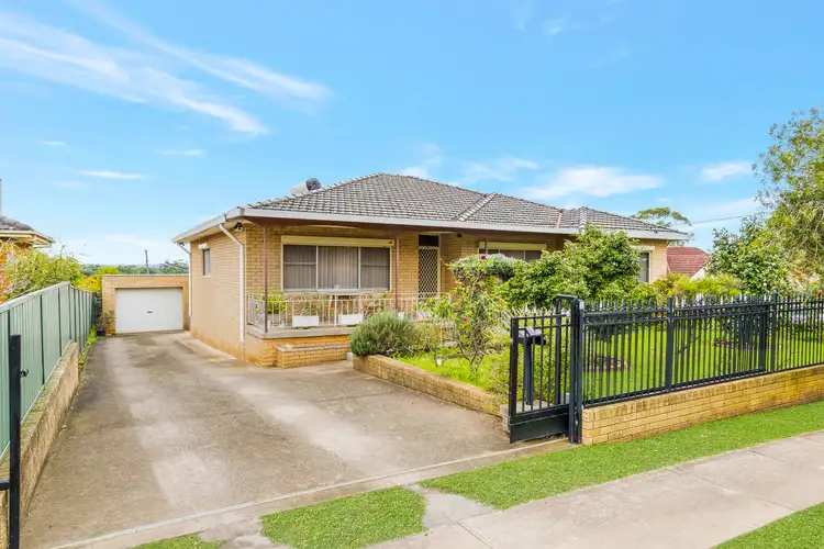1 Edna Avenue, Mount Pritchard NSW 2170