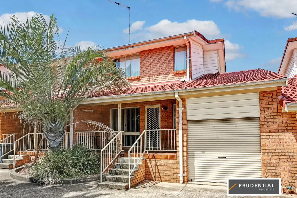 Main view of Homely townhouse listing, 5/63 Canterbury Road, Glenfield NSW 2167