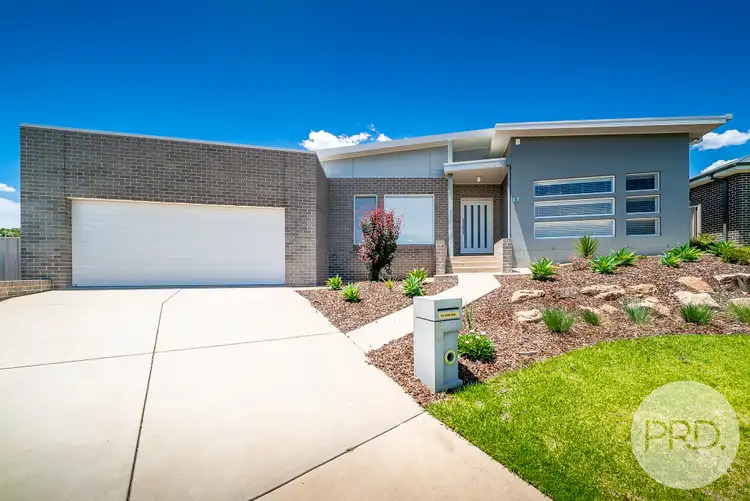 13 Murndal Place, Bourkelands NSW 2650
