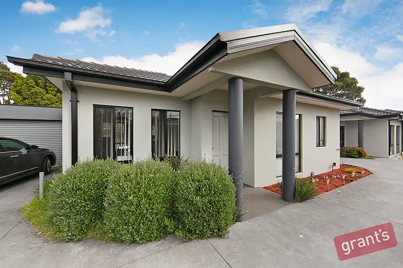 Main view of Homely unit listing, 2/2 Johnston Avenue, Eumemmerring VIC 3177