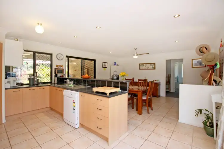 Sixth view of Homely house listing, 2 Bloomfield Place, Beerwah QLD 4519