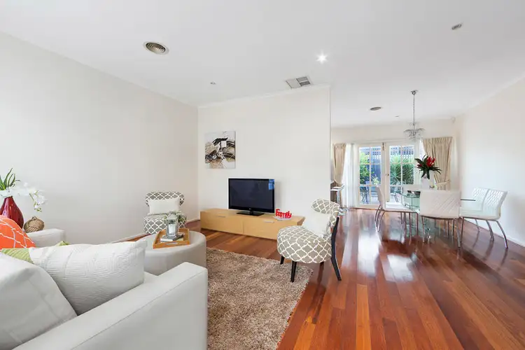Fourth view of Homely unit listing, 2/122 High Street Road, Ashwood VIC 3147