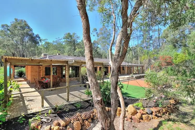 305 Boyamyne Road, Parkerville WA 6081