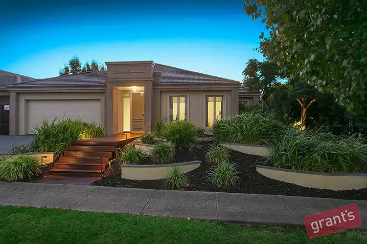 17 Skipperstone Glen, Narre Warren South VIC 3805