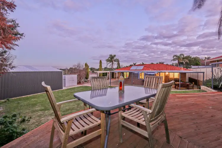 24 Whitcombe Way, Alexander Heights WA 6064