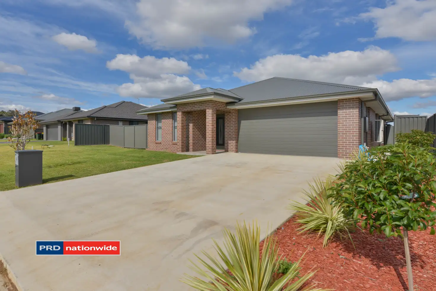 Main view of Homely house listing, 33 Grand Meadows Drive, Tamworth NSW 2340