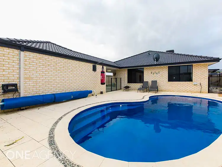 Second view of Homely house listing, 8 Torrey Crescent, Aubin Grove WA 6164