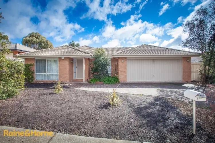 8 Phillip Drive, Sunbury VIC 3429