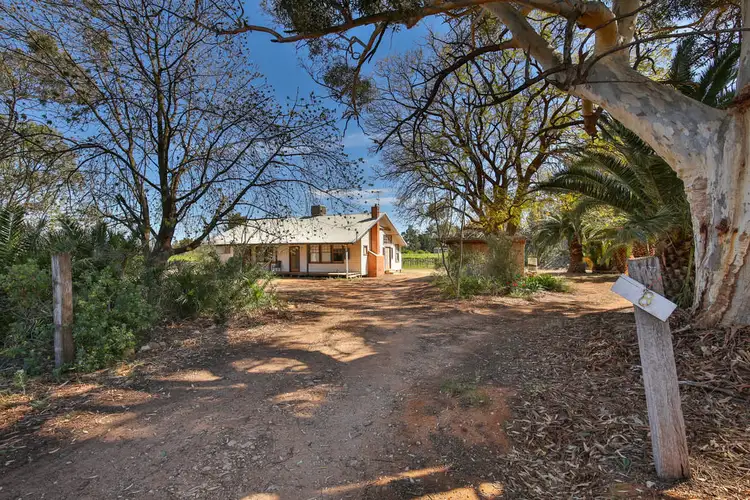 8 Mellis Street, Red Cliffs VIC 3496