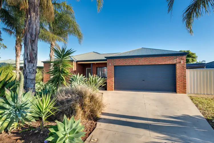 27 ETHERINGTON DRIVE, Mildura VIC 3500