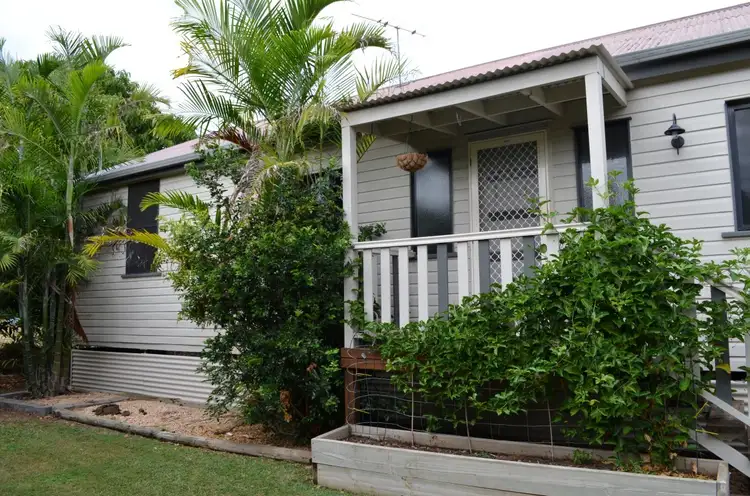 9 Little Street, Emerald QLD 4720