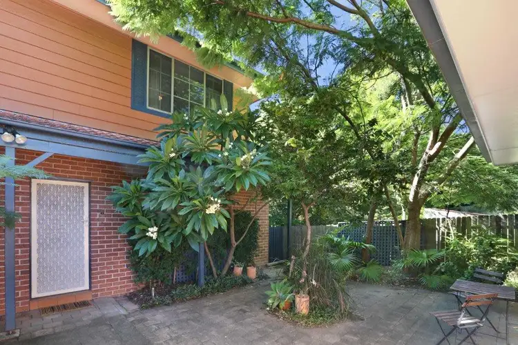 2/15 Mangerton Road, Wollongong NSW 2500