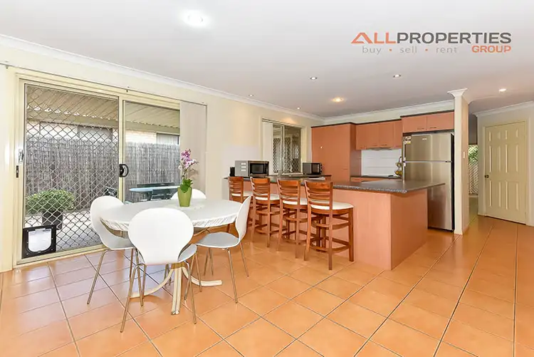121 Jubilee Ave, Forest Lake QLD 4078