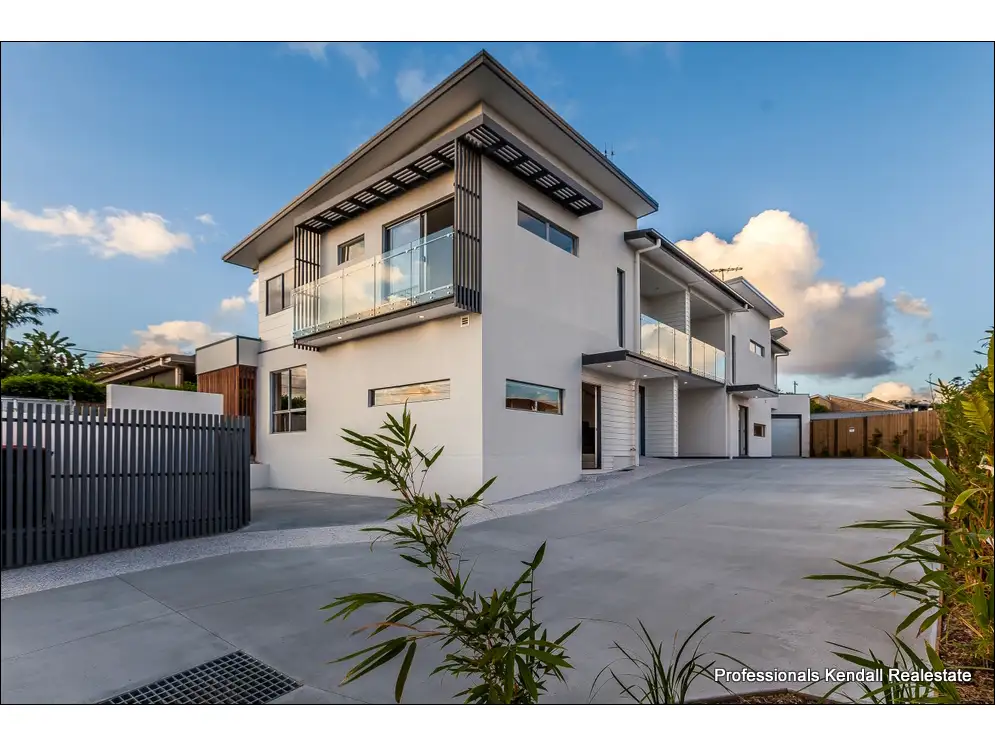 Main view of Homely townhouse listing, Unit 2/32 Troubridge Street, Mount Gravatt East QLD 4122
