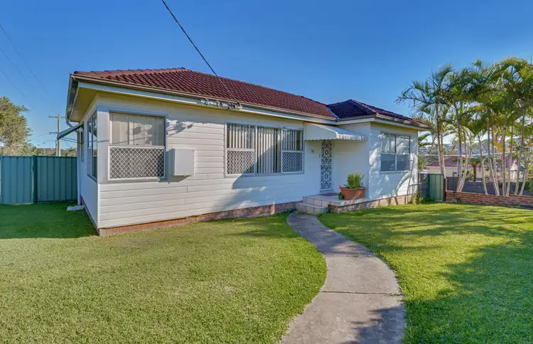 10 Buttaba Avenue, Belmont North NSW 2280