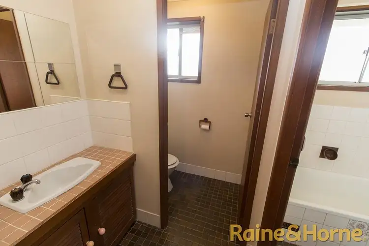 Sixth view of Homely house listing, 35 Springfield Way, Dubbo NSW 2830