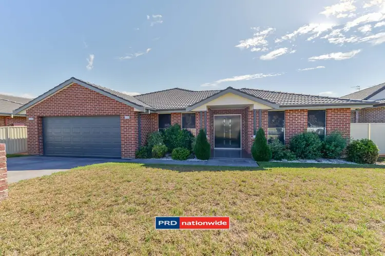 8 Baker Close, Tamworth NSW 2340