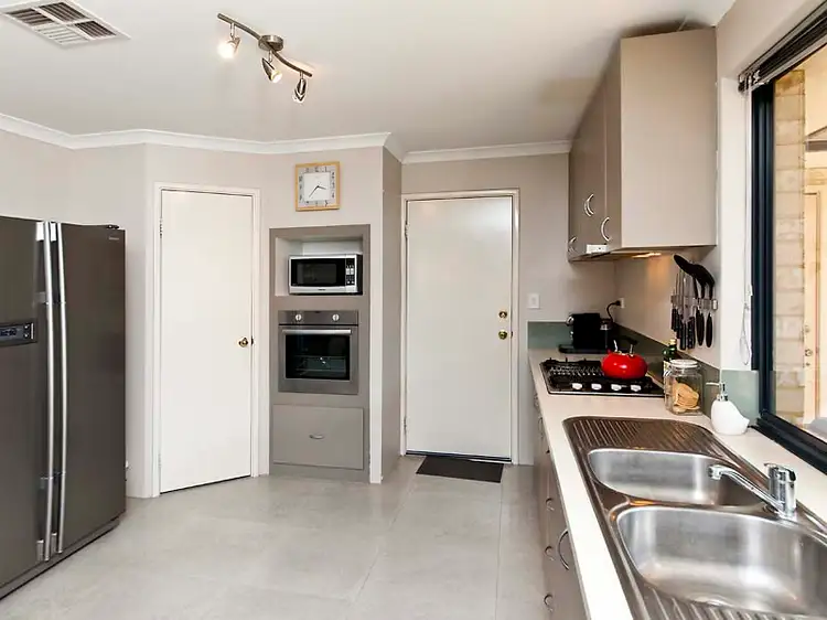 17 Burgess Drive, Byford WA 6122