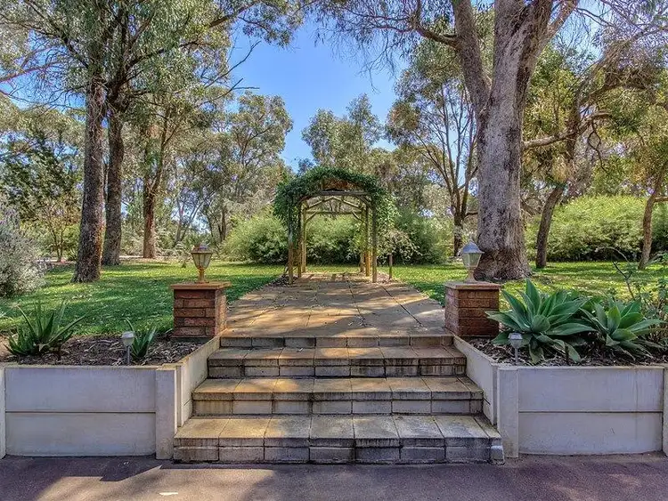 Fifth view of Homely house listing, 2 Archer Close, Baldivis WA 6171